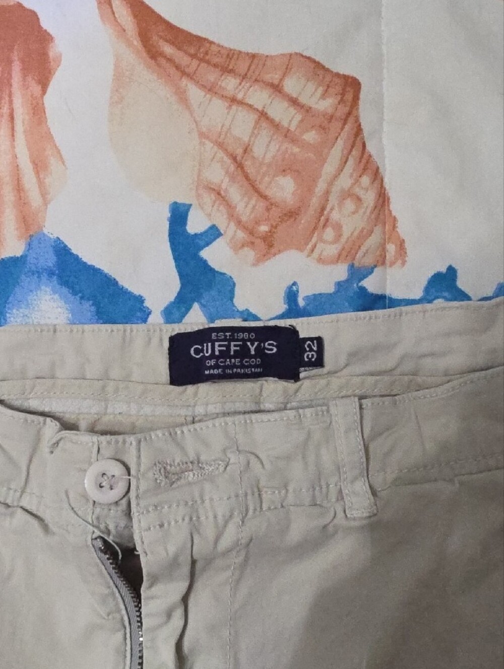 Cuffy's Men's Flat Front Khaki Shorts - Picture 2 of 2